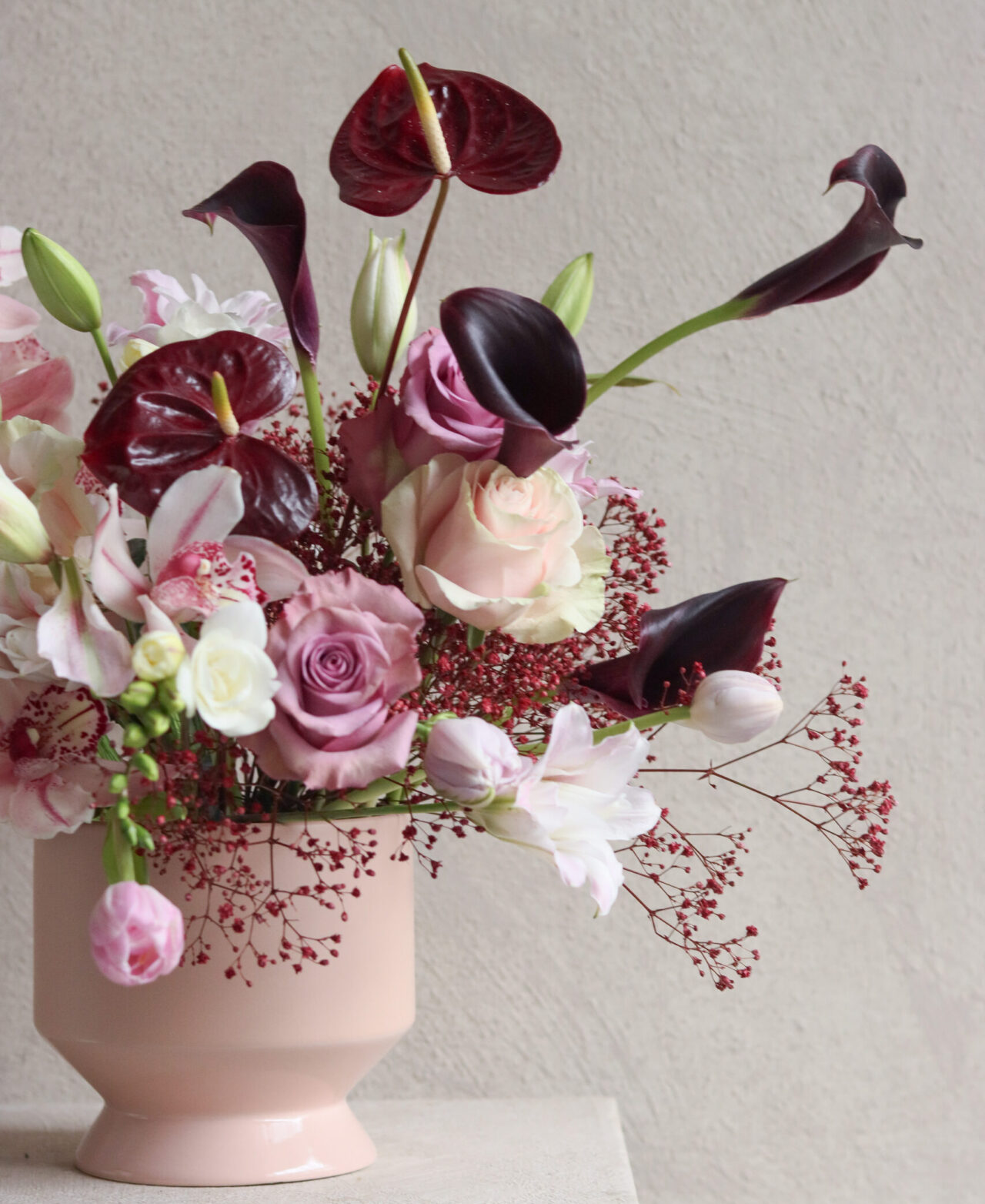 Large vase closeup assymetrical-1