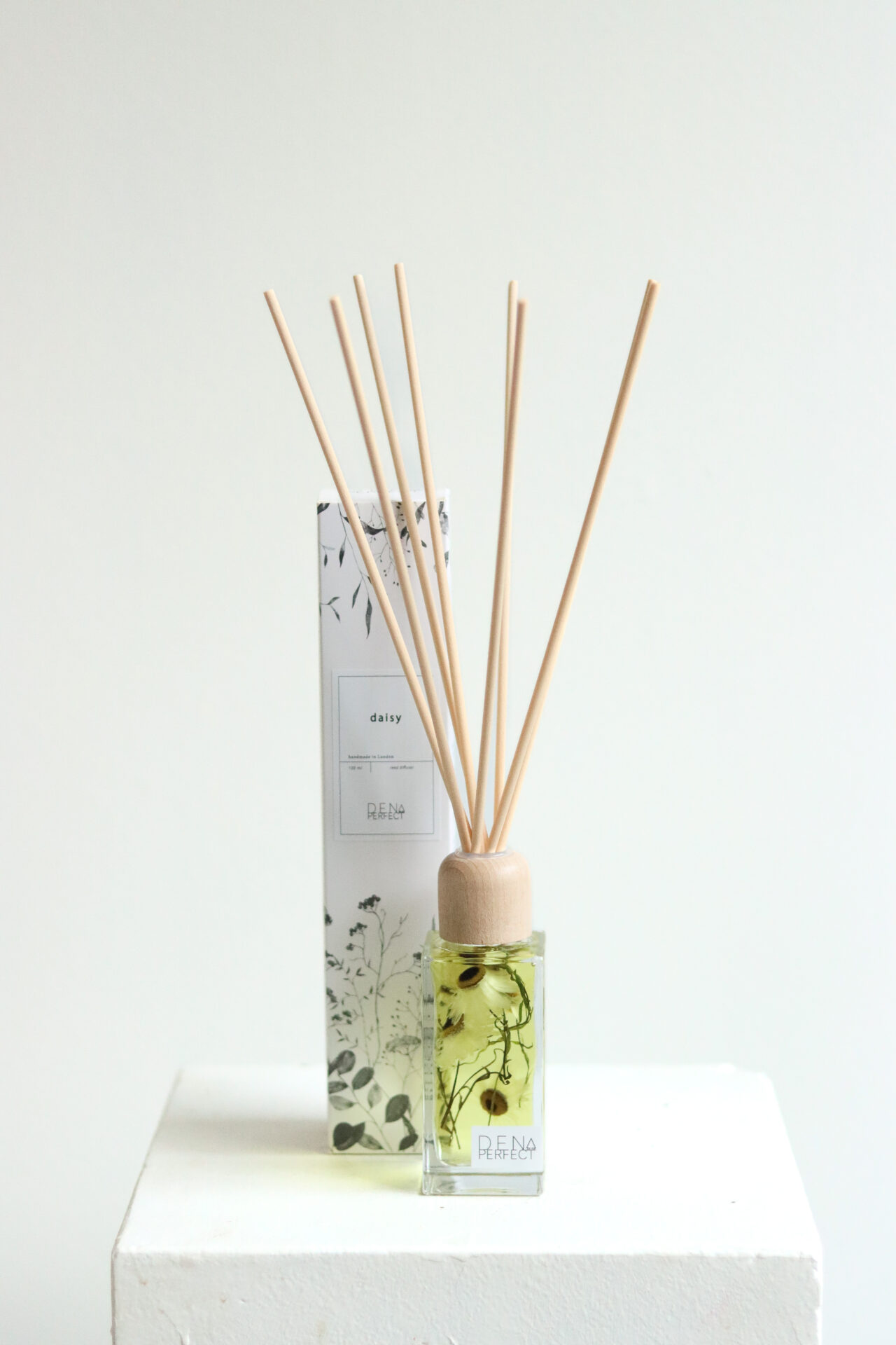 Daisy diffuser with box solo-1