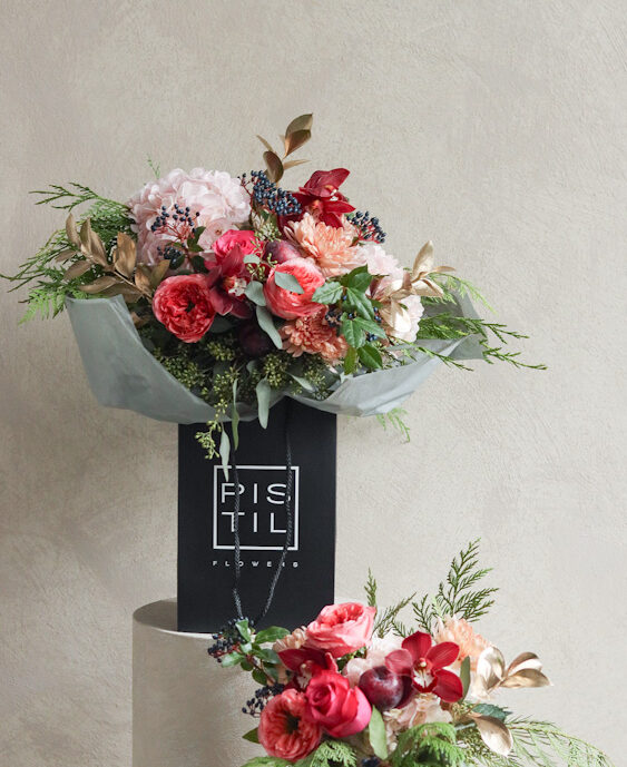 Sugar olum bouquet and vase group-1