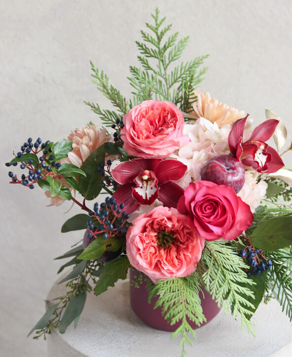 Sugar plum small vase closeup-1