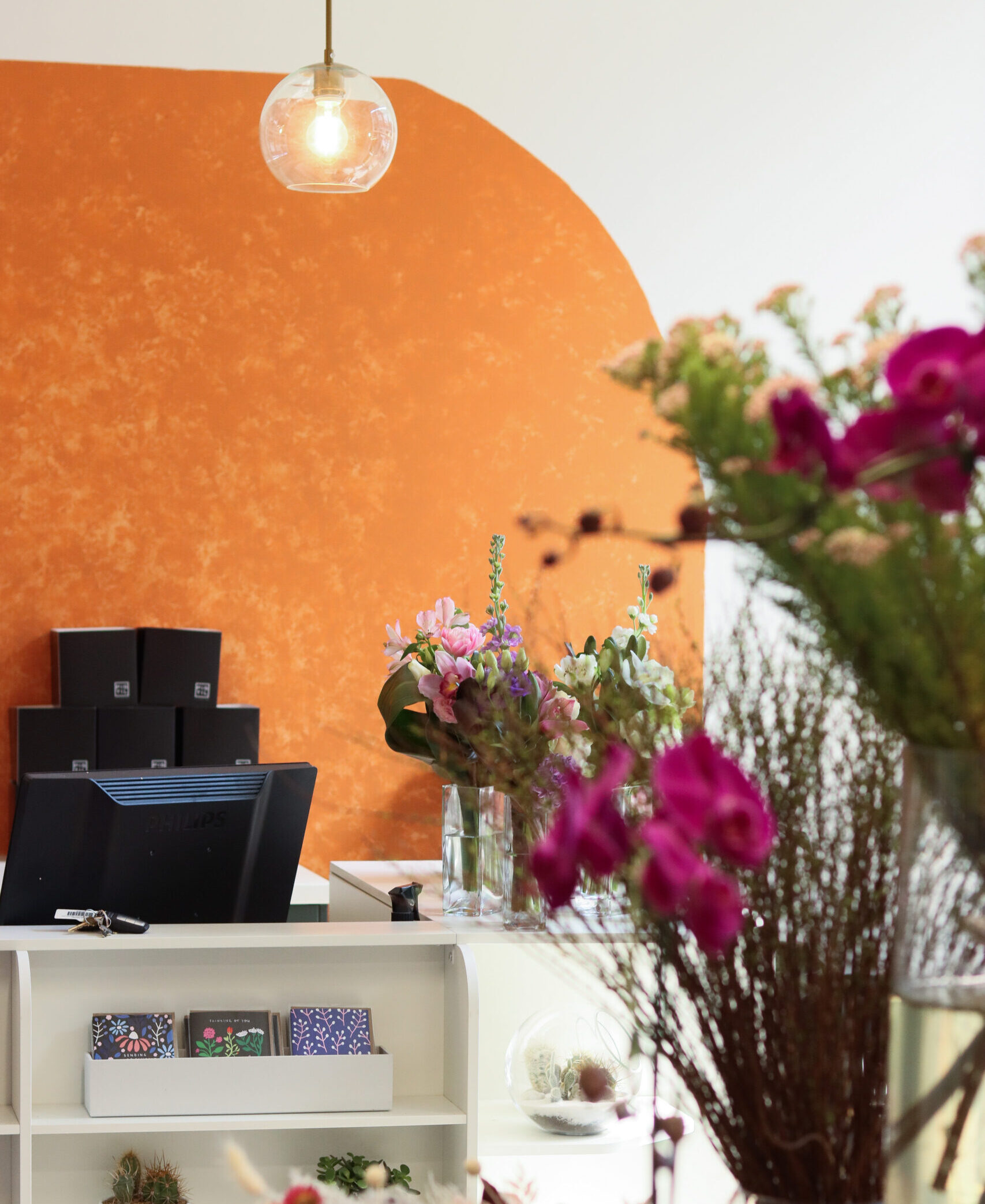 Interior cash desk vertical-1